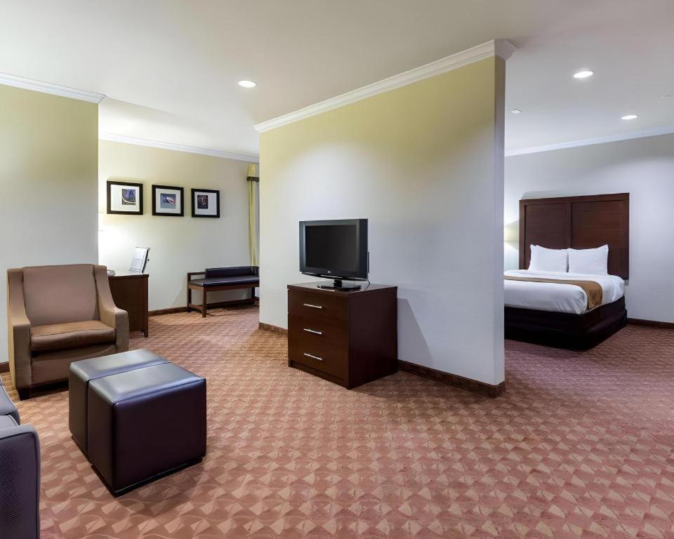 Comfort Suites Near Nasa - Clear Lake Уэбстер Экстерьер фото