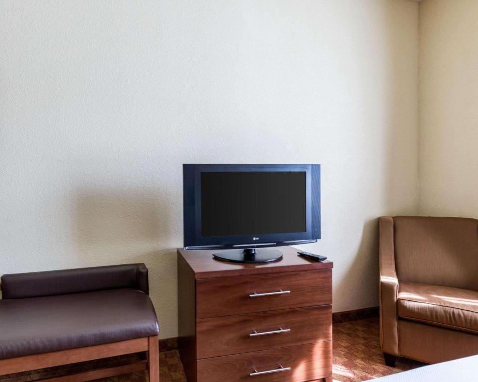 Comfort Suites Near Nasa - Clear Lake Уэбстер Экстерьер фото