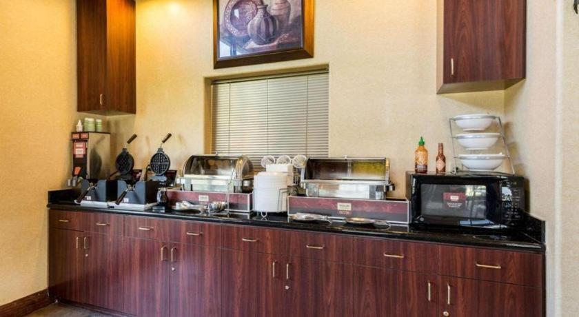 Comfort Suites Near Nasa - Clear Lake Уэбстер Экстерьер фото